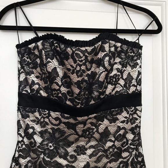 Timeless lace overlay dress with beaded accents - Picture 2 of 5